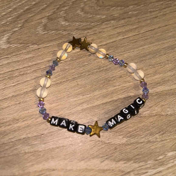 Make Magic beaded Disney bracelet - Picture 2 of 4